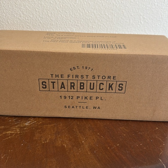 Pike Place Starbucks Studded Tumbler - Picture 6 of 8